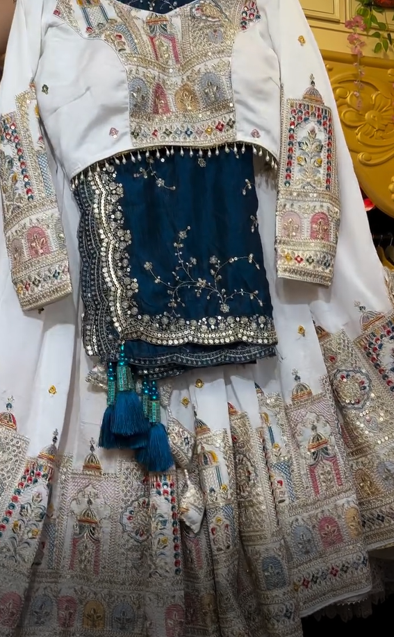 Stylish Designer Lehengacholi Set For Women