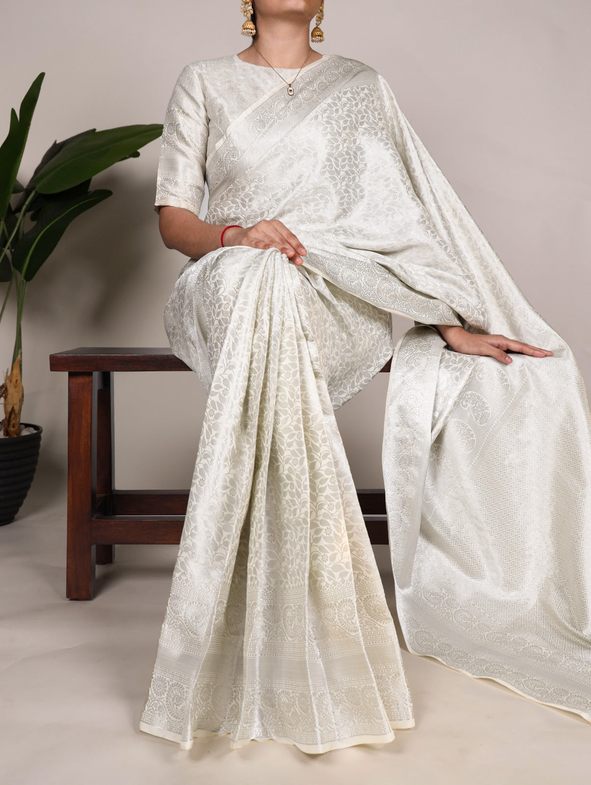 Exquisite Off White Kanjivaram Silk Zari Weaving Worked Saree - INDIAN ELEGANCE
