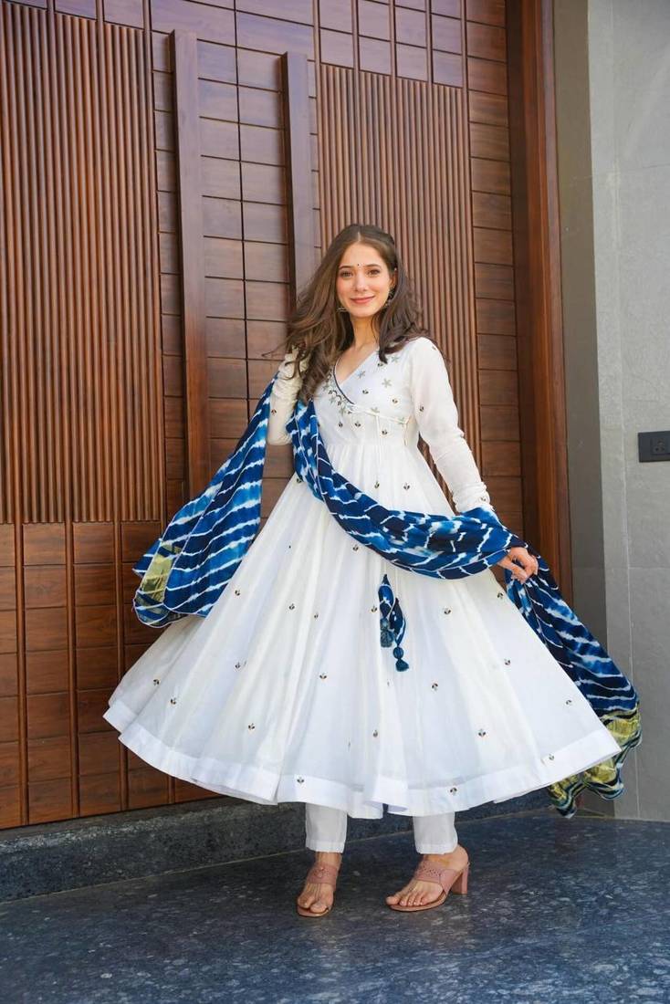 Elegant Off-White Georgette Anarkali Kurti Set – Embroidery & Leheriya Dupatta