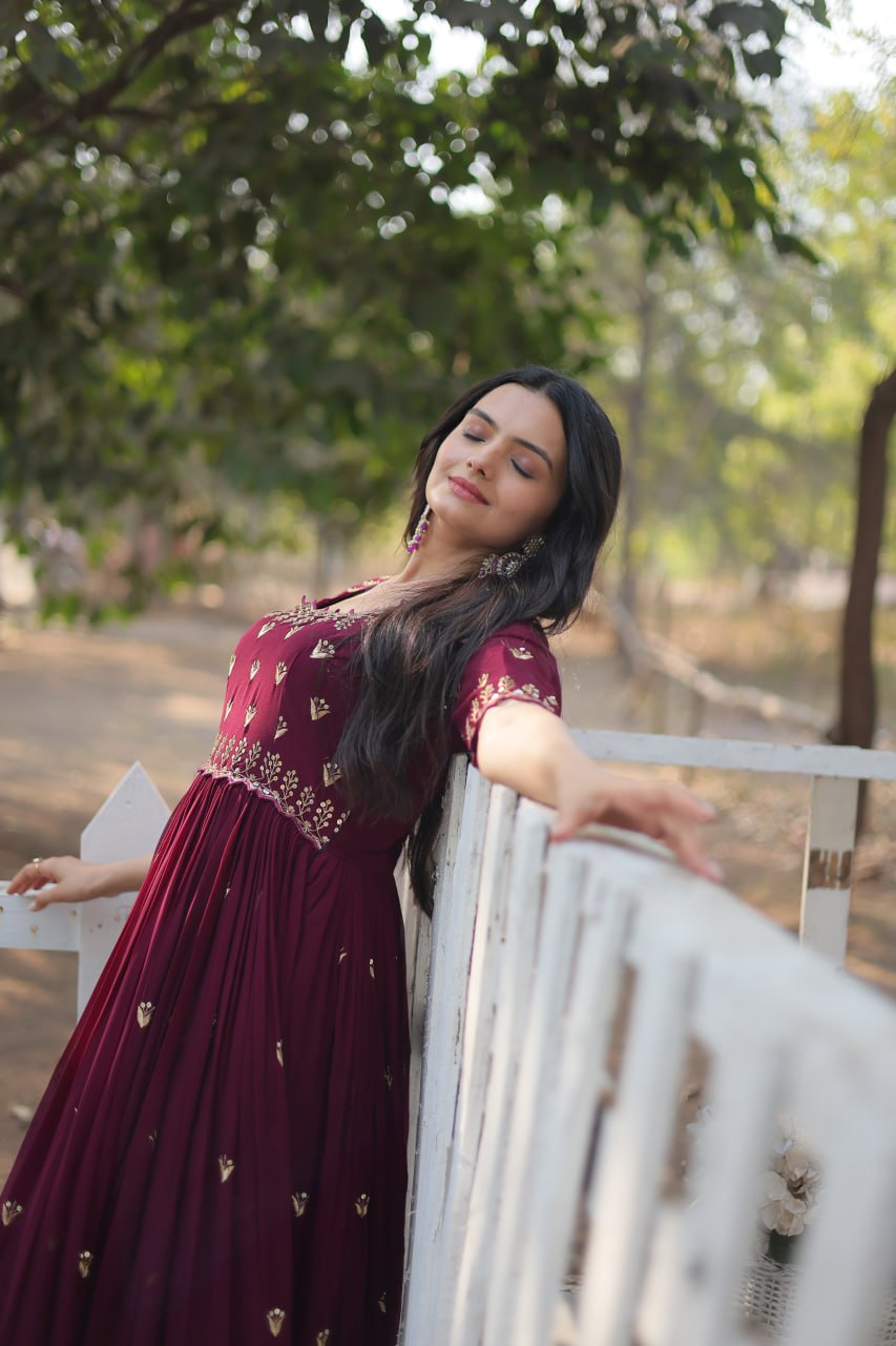 Dashing Faux Georgette Zari Sequins Worked Designer Gown - INDIAN ELEGANCE