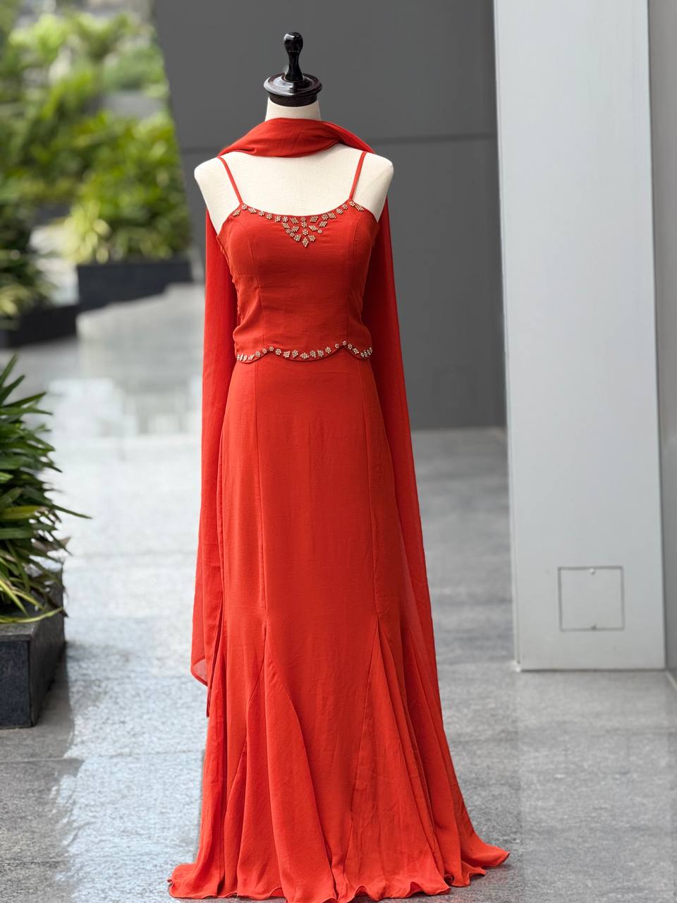 90’s Style Red Georgette Fish Cut Skirt Set for Women