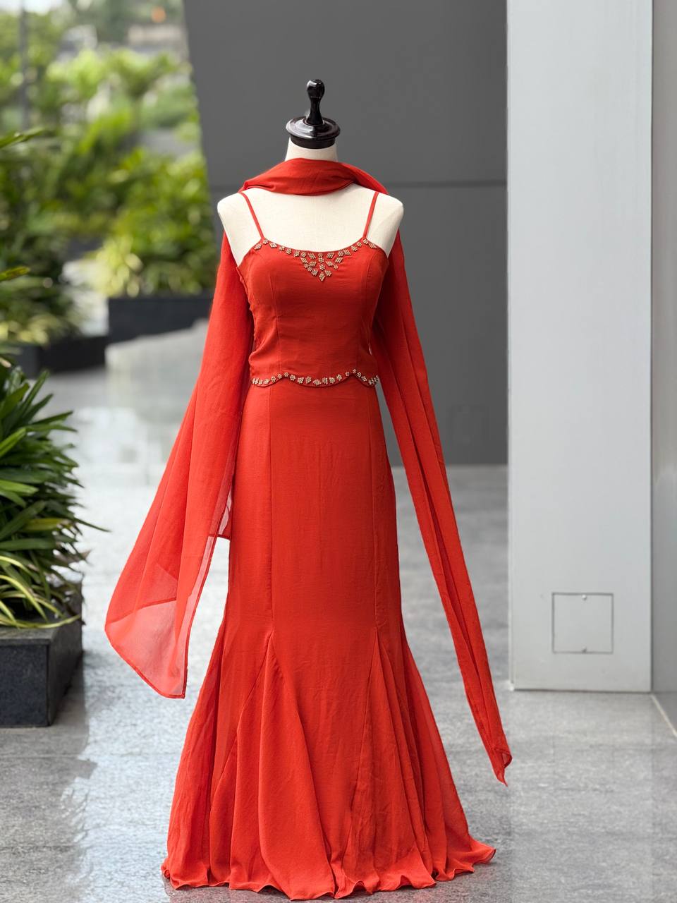 90’s Style Red Georgette Fish Cut Skirt Set for Women