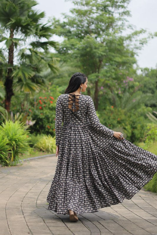 Ravishing Black Cotton Kutchi Gamthi Worked Navratri Gown - INDIAN ELEGANCE