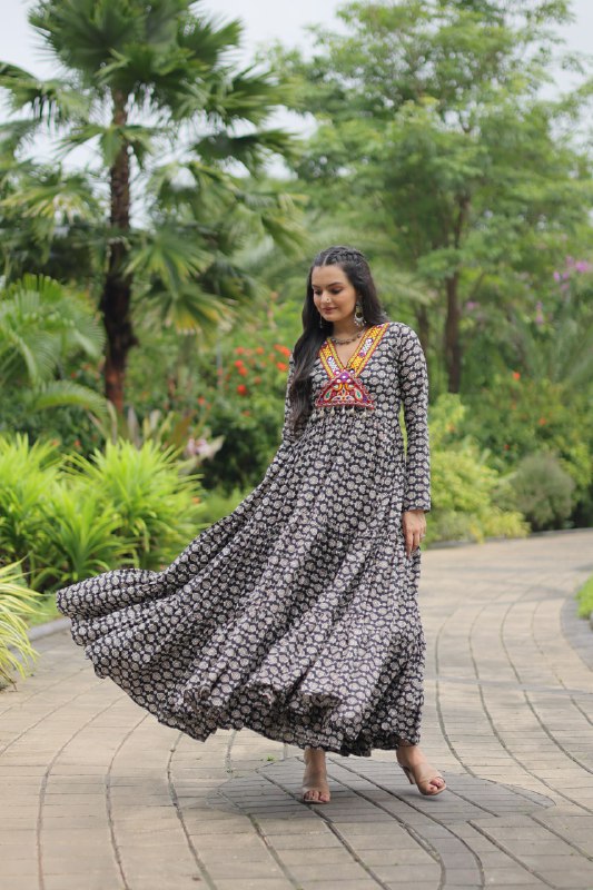 Ravishing Black Cotton Kutchi Gamthi Worked Navratri Gown - INDIAN ELEGANCE
