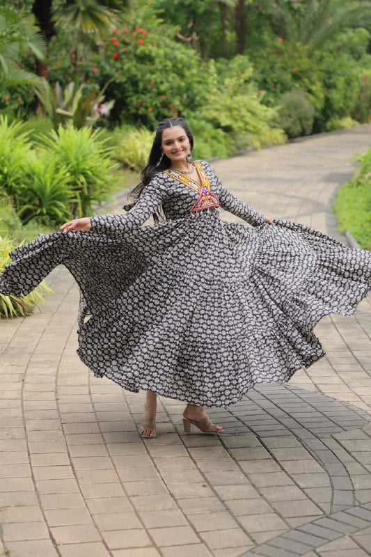 Ravishing Black Cotton Kutchi Gamthi Worked Navratri Gown - INDIAN ELEGANCE