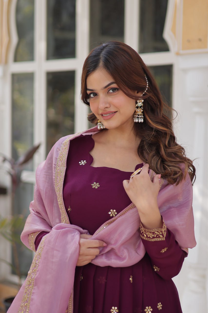 Graceful Star Georgette Gown Set with Gold Crush Dupatta