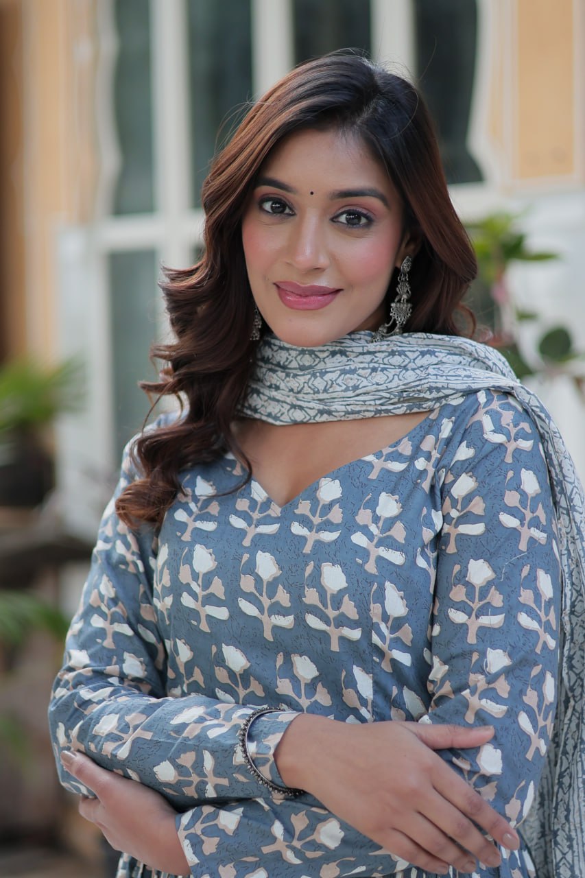 Graceful Pure Cotton 3-Piece Suit Set