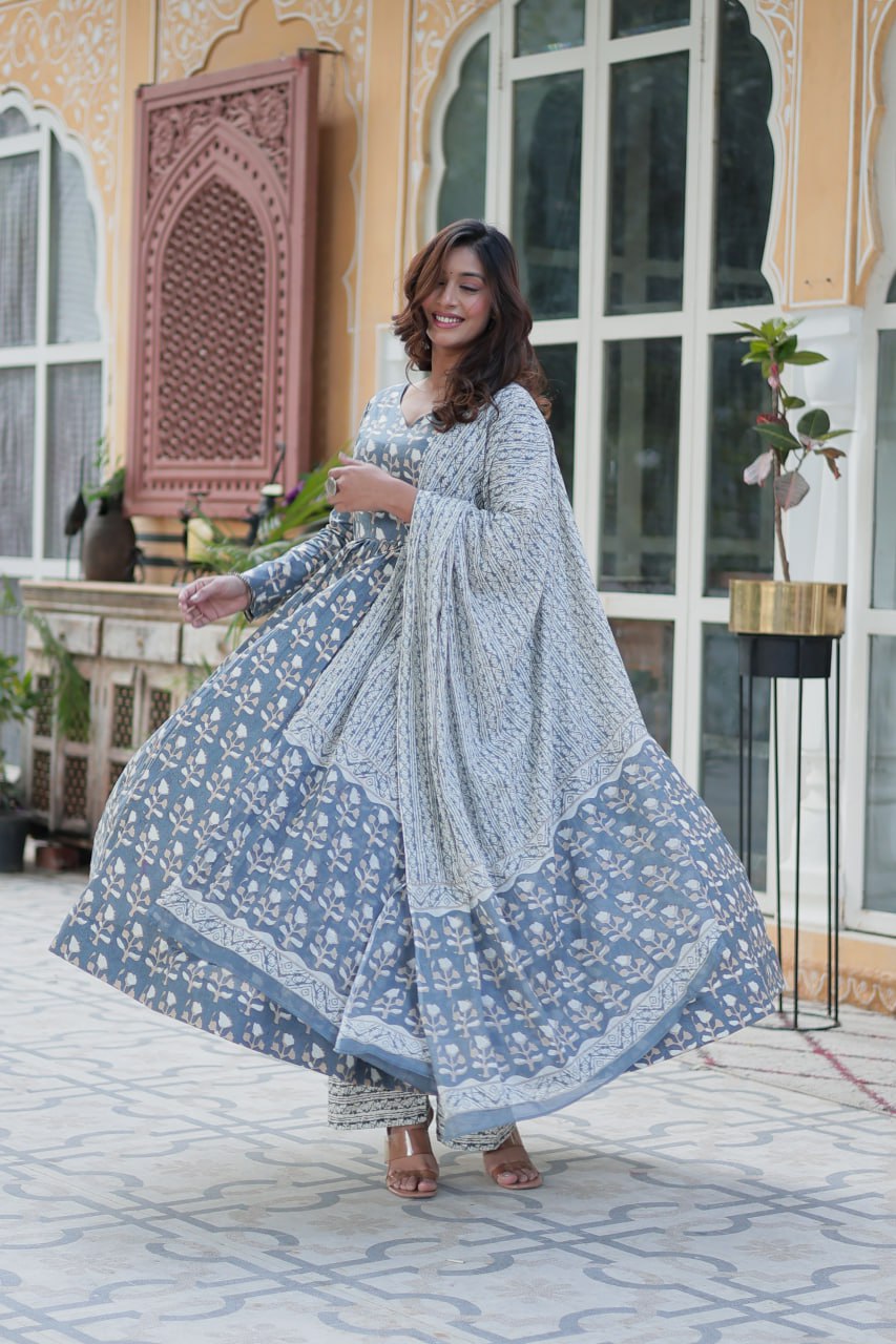 Graceful Pure Cotton 3-Piece Suit Set