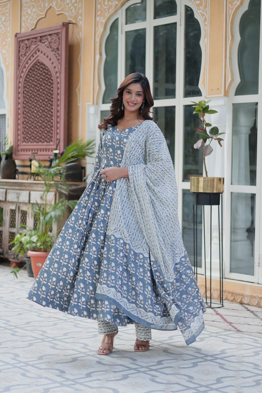 Graceful Pure Cotton 3-Piece Suit Set