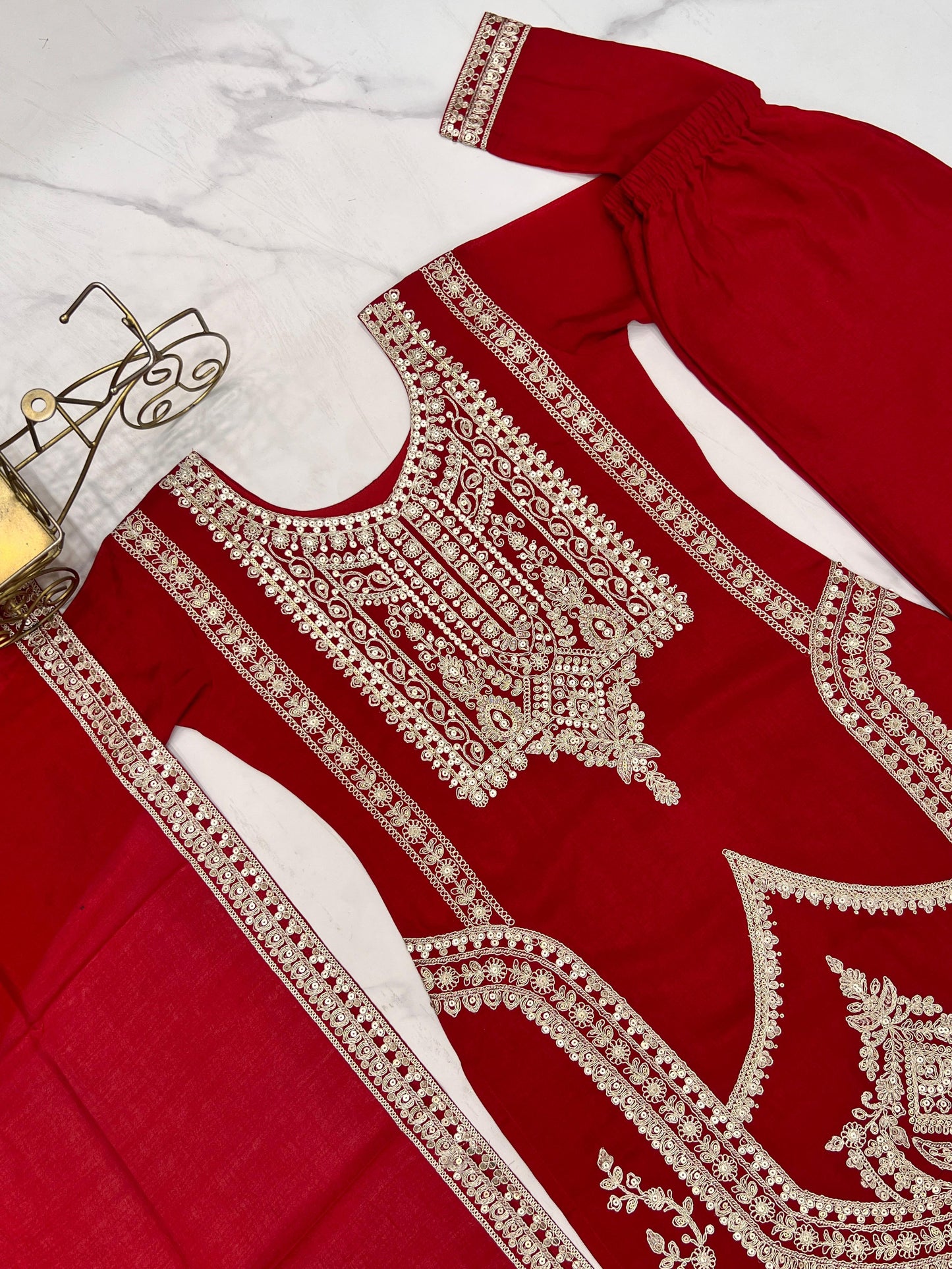 Elegant Vichitra Silk Kurta Set with Dupatta & Pant