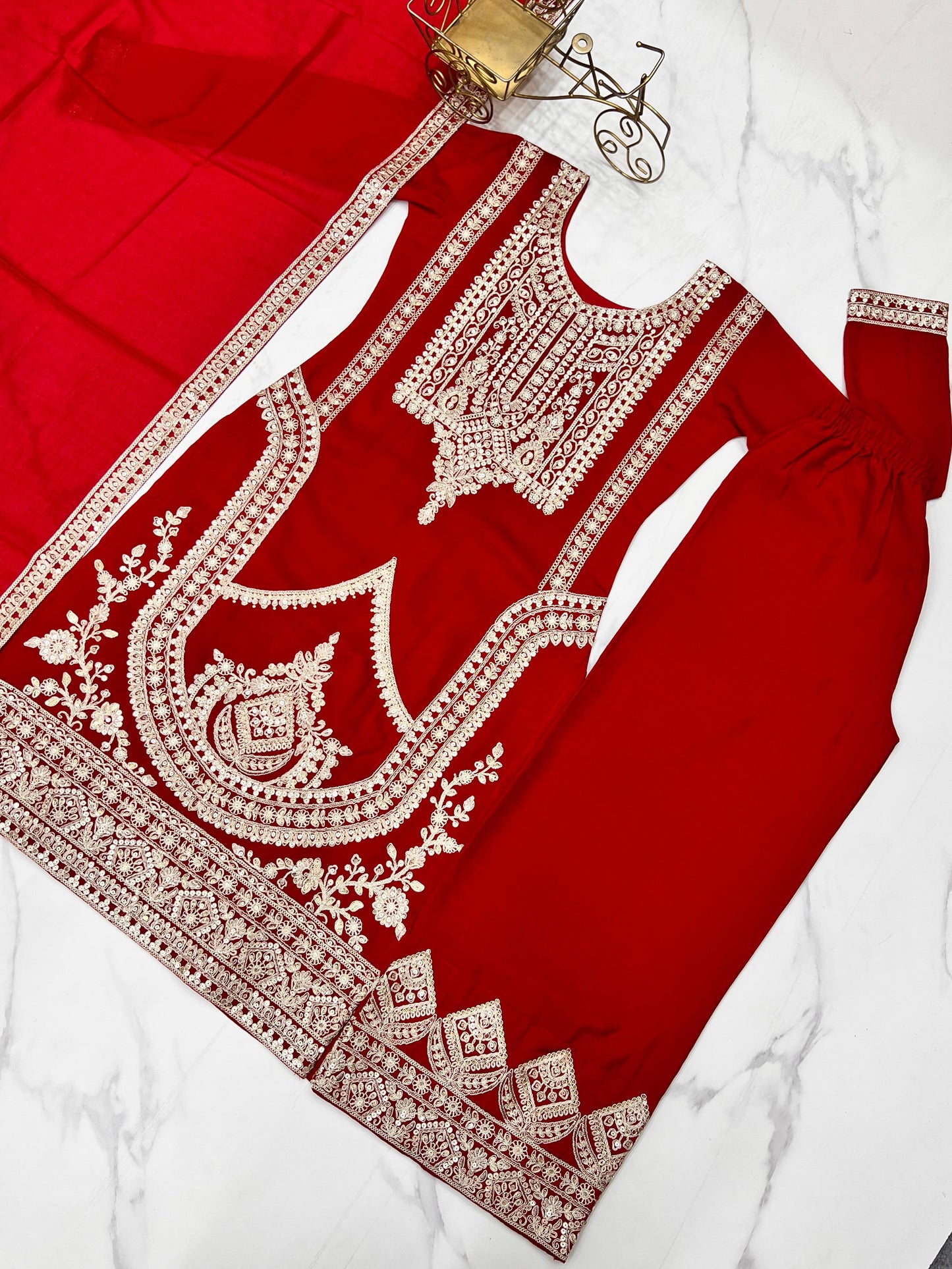Elegant Vichitra Silk Kurta Set with Dupatta & Pant