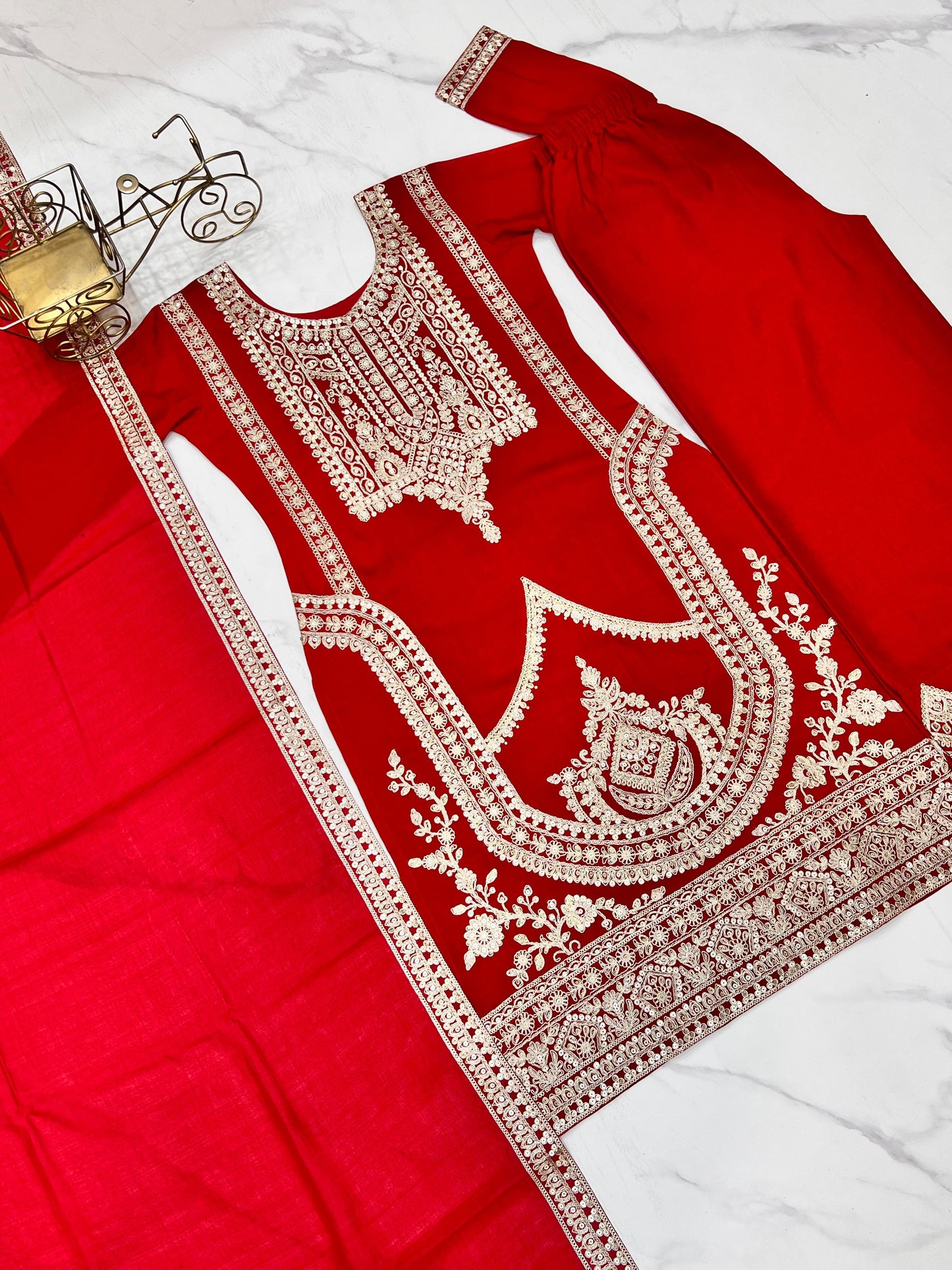 Elegant Vichitra Silk Kurta Set with Dupatta & Pant