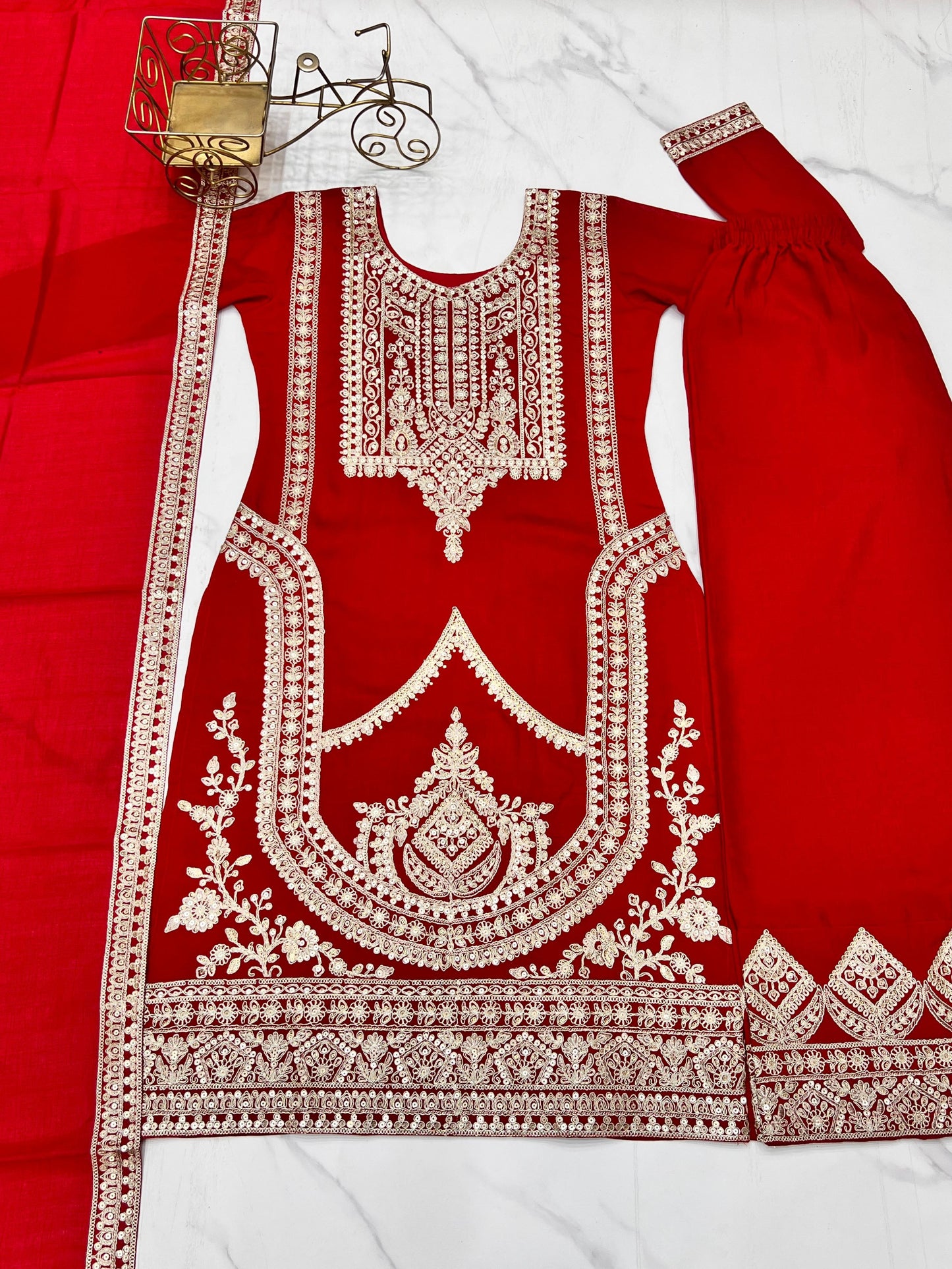 Elegant Vichitra Silk Kurta Set with Dupatta & Pant