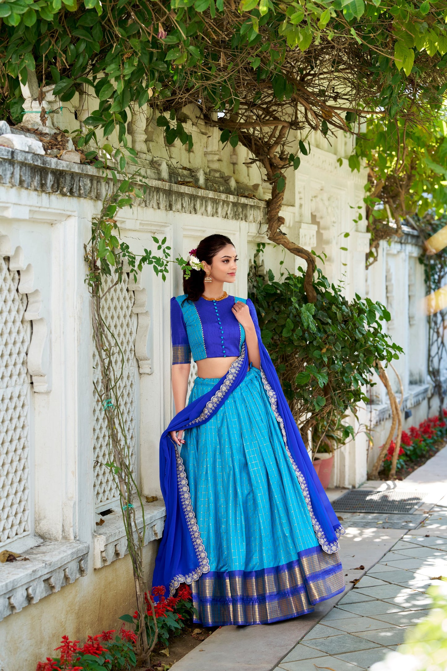Stylish Zari Chex Weaving Worked Lehenga Choli Set