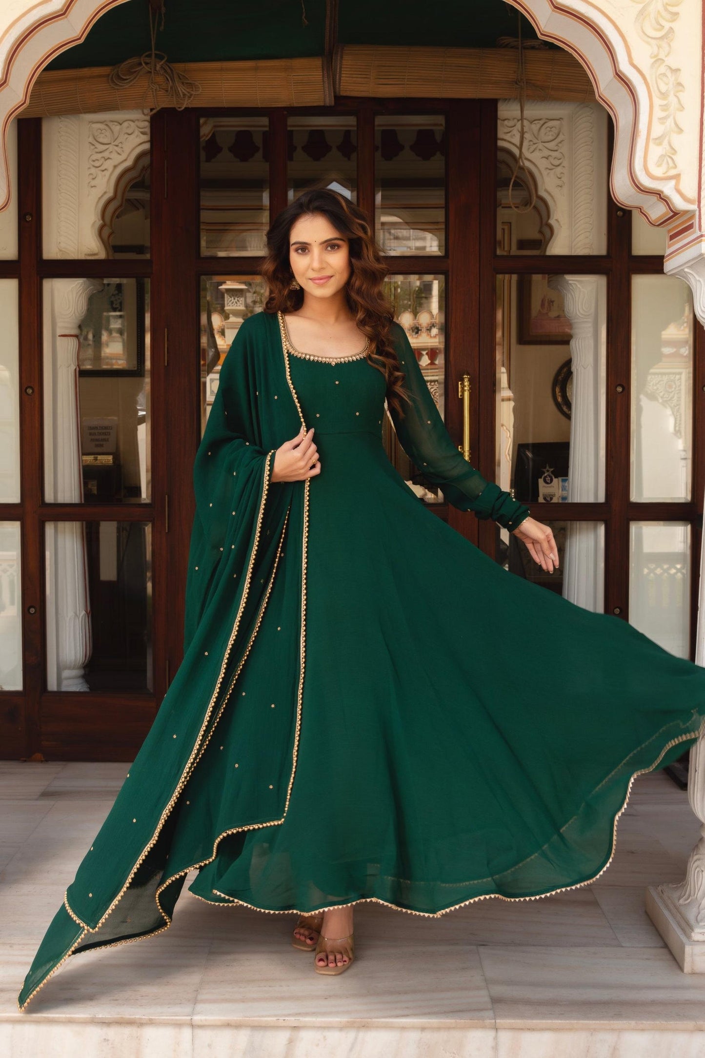 Elegant Green Georgette Anarkali Suit Set with Pearl Border Dupatta